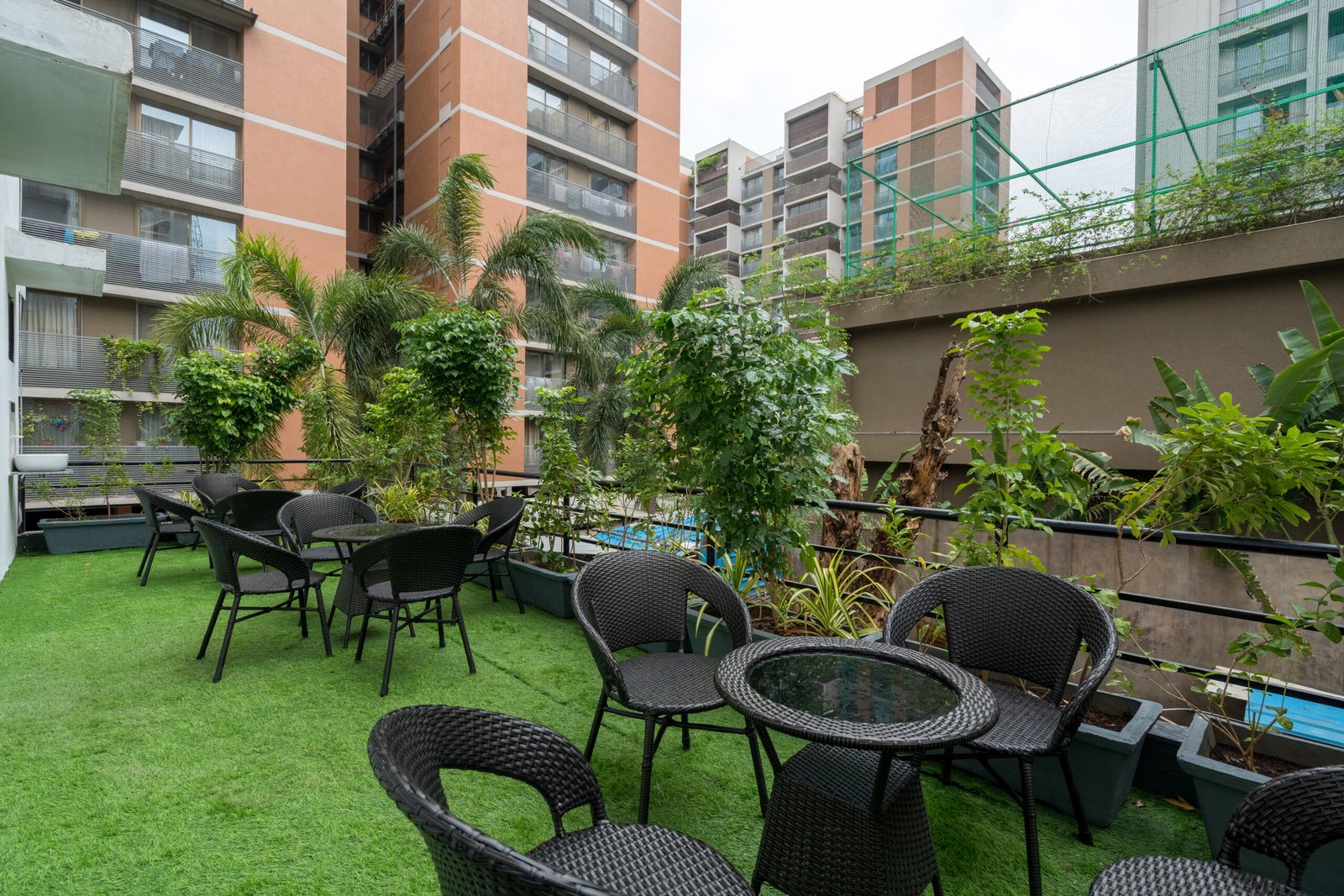 Outdoor lounge and seating area at Setur Homes PG